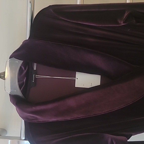 Luxurious Velvet Robe in Deep Purple Natori - Picture 3 of 4